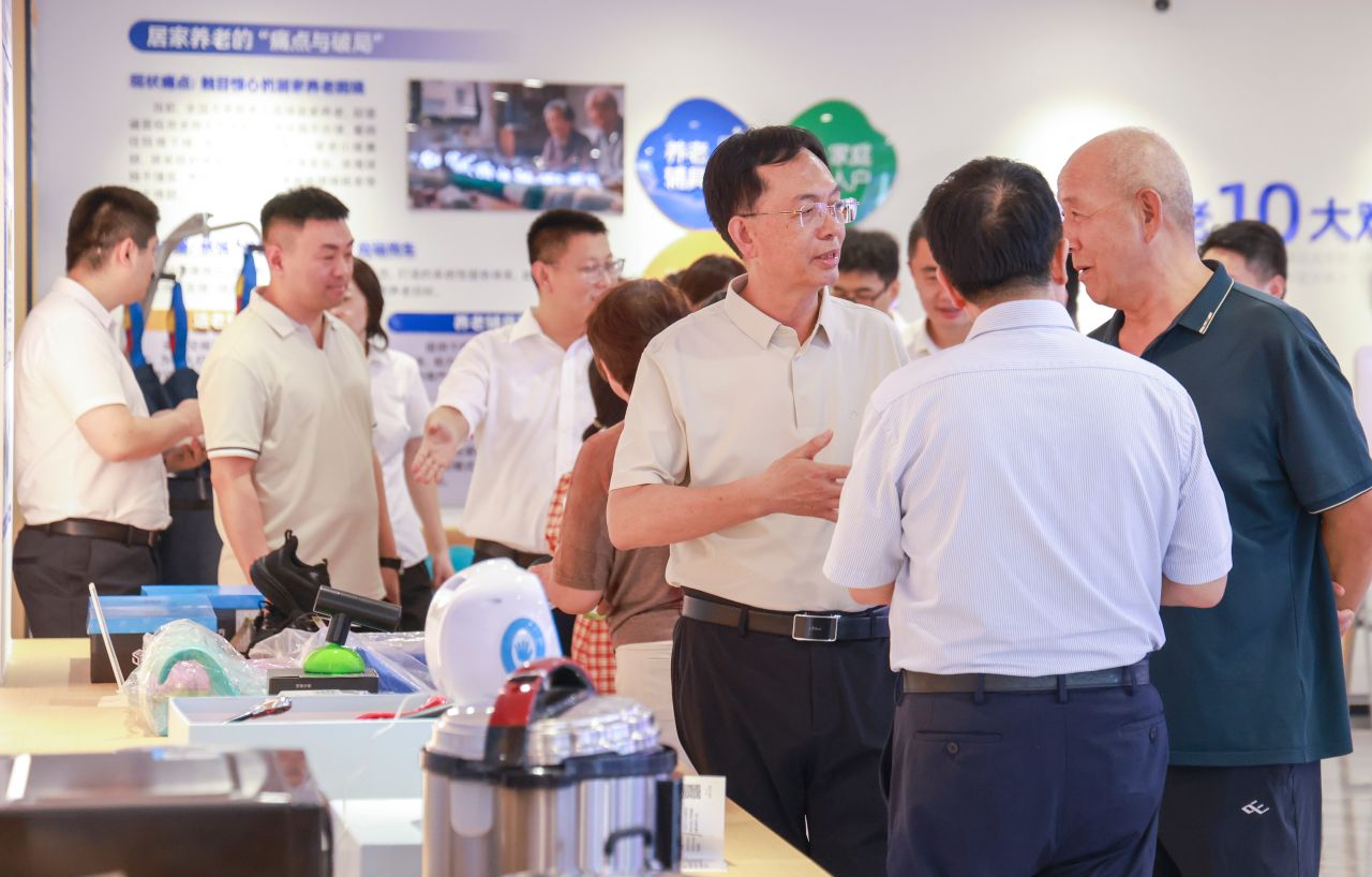 市医保局举办2026年建议提案办理答复座谈会暨“政府开放日”活动 - 图片 2
