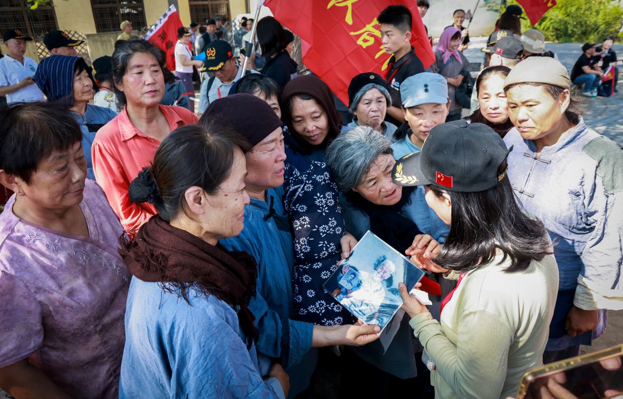 八十年山海相望!徒骇河畔 一场跨越两代人的红色重逢——东江纵队后人千里奔赴滨州三河湖寻根 - 图片 8