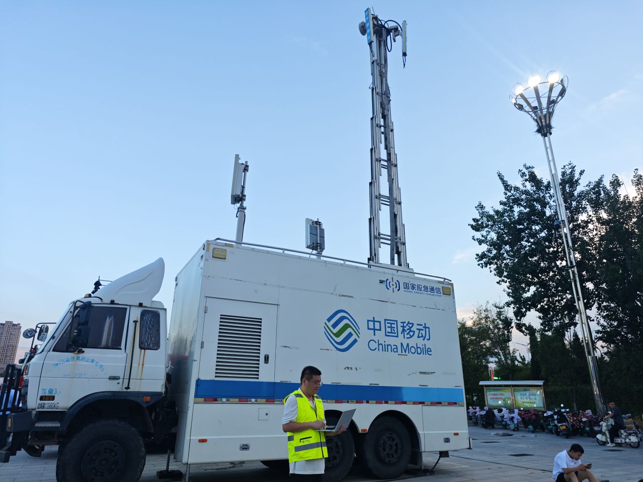 山东移动滨州分公司全力护航啤酒嘉年华 筑牢消费季通信保障防线 - 图片 2