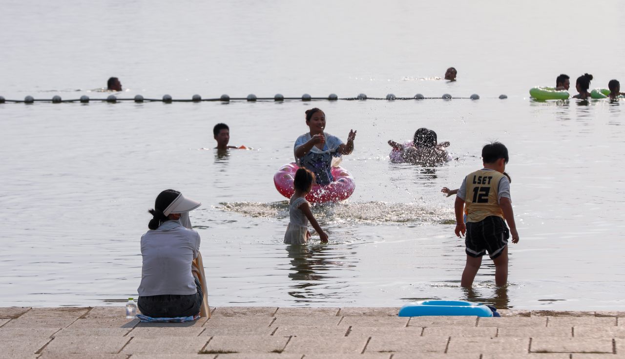 热浪来袭!滨州中海公园成市民夏日“清凉驿站” - 图片 4
