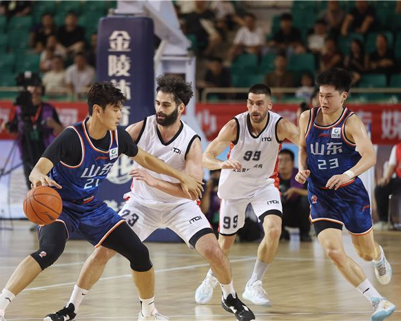 87-80!山东高速坐镇主场击败塞尔维亚劲旅